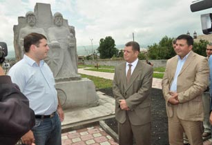 Посол Армении в Грузии обсудил с губернатором Самцхе-Джавахети проблемы региона