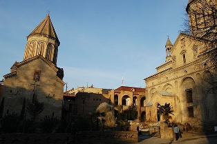 Первопрестольный Святой Эчмиадзин благодарен Михаилу Саакашвили за предоставление Армянской апостольской церкви статуса в Грузии