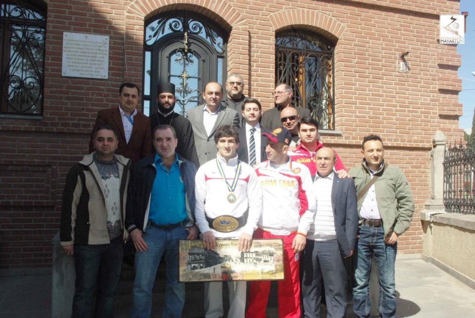Центр культуры «Айартун» посетил чемпион Европы по вольной борьбе Давид Сафарян