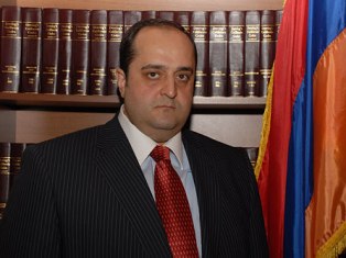 Министром юстиции Армении назначен посол в Грузии
